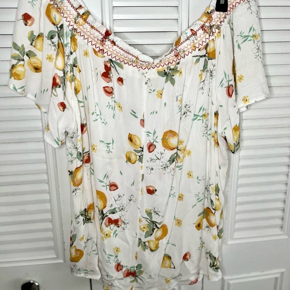Plus size 1x off the shoulder top - Picture 7 of 11